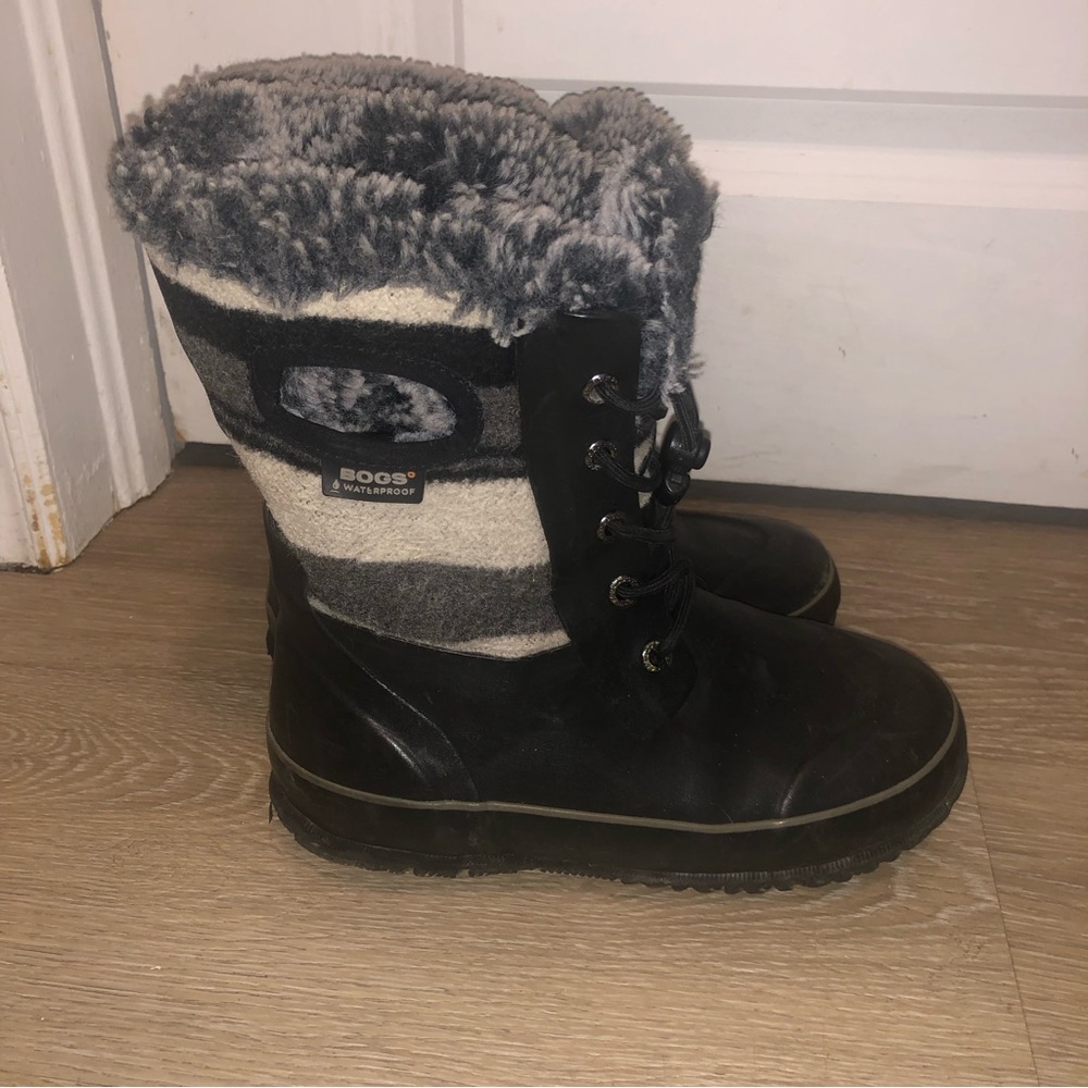 Bogs youth winter snow rain boots size 2
